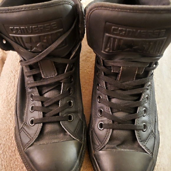 Converse - Picture 1 of 6